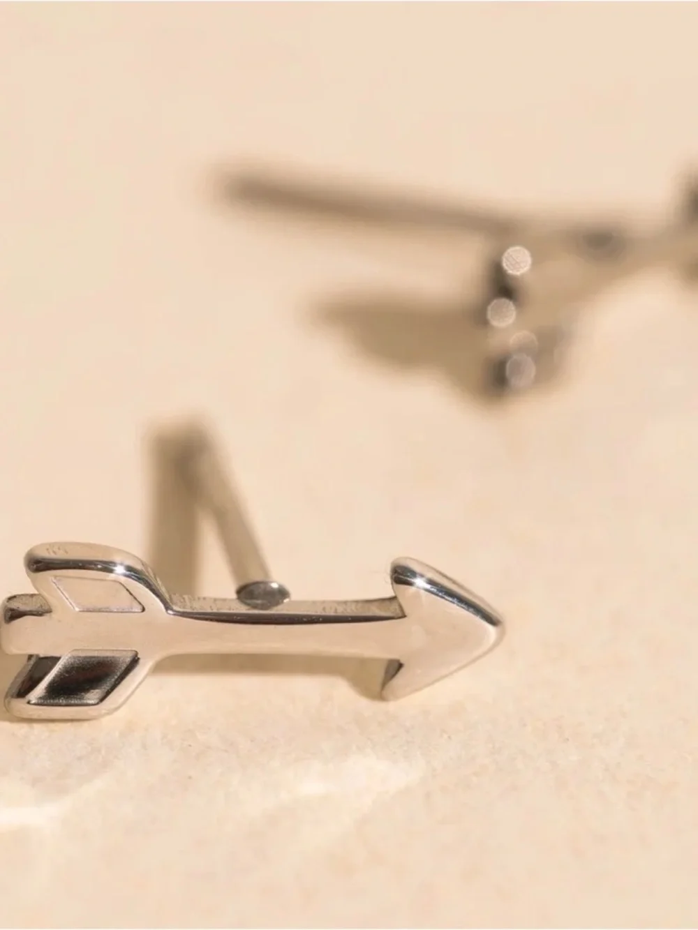 Oh Clem cute mini arrow studs